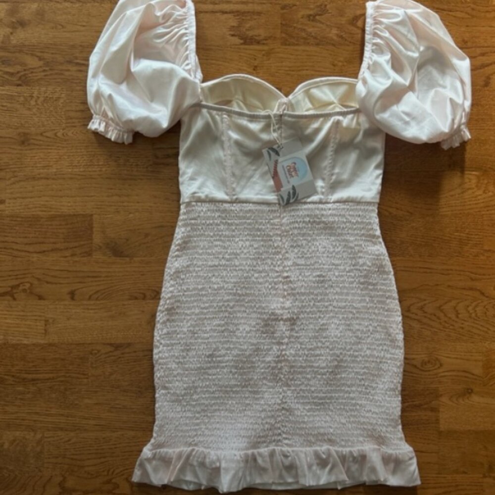 Smocked Off Shoulder Puff Mini Dress Ivory Off White Cream M NWT Copper Closet - Picture 2 of 5